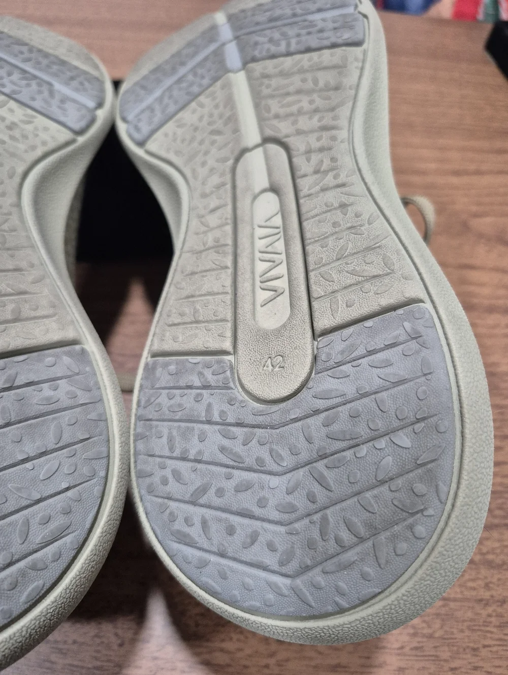 Like New! Vivaia Unisex Sneaker Sliders Urban Wool